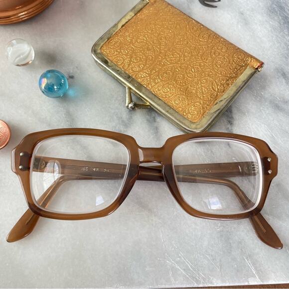 Vintage | Miscellaneous Misc Lot Random Items Marbles Glasses Copper Sewing Kit - Picture 7 of 7